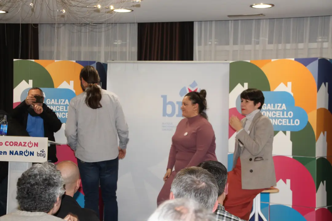 <strong><span style="font-size:14px;">O pasado d&iacute;a 27 de xaneiro tivemos o acto de presentaci&oacute;n da nosa candidata &aacute; alcald&iacute;a, Olaia Ledo, nas vindeiras elecci&oacute;ns municipais do mes de maio. Estivo acompa&ntilde;ada por Geno Carballeira, concelleiro, e pola portavoz nacional, Ana Pont&oacute;n, adem&aacute;is dxs compa&ntilde;eirxs que forman o primeiro tramo da nosa candidatura, Bea Mosquera, Manu Teijeiro, Carlos Gonz&aacute;lez, Dolores Prieto e Nicol&aacute;s Manso.</span></strong>