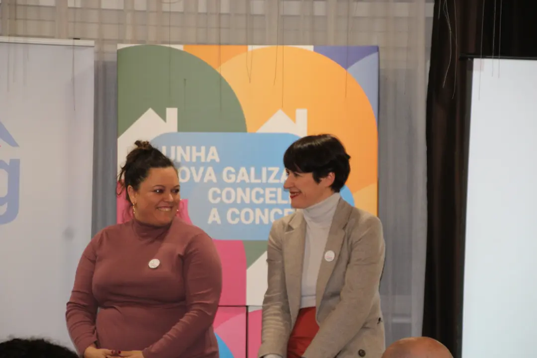 <strong><span style="font-size:14px;">O pasado d&iacute;a 27 de xaneiro tivemos o acto de presentaci&oacute;n da nosa candidata &aacute; alcald&iacute;a, Olaia Ledo, nas vindeiras elecci&oacute;ns municipais do mes de maio. Estivo acompa&ntilde;ada por Geno Carballeira, concelleiro, e pola portavoz nacional, Ana Pont&oacute;n, adem&aacute;is dxs compa&ntilde;eirxs que forman o primeiro tramo da nosa candidatura, Bea Mosquera, Manu Teijeiro, Carlos Gonz&aacute;lez, Dolores Prieto e Nicol&aacute;s Manso.</span></strong>