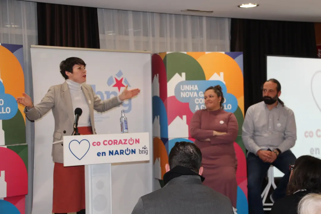 <strong><span style="font-size:14px;">O pasado d&iacute;a 27 de xaneiro tivemos o acto de presentaci&oacute;n da nosa candidata &aacute; alcald&iacute;a, Olaia Ledo, nas vindeiras elecci&oacute;ns municipais do mes de maio. Estivo acompa&ntilde;ada por Geno Carballeira, concelleiro, e pola portavoz nacional, Ana Pont&oacute;n, adem&aacute;is dxs compa&ntilde;eirxs que forman o primeiro tramo da nosa candidatura, Bea Mosquera, Manu Teijeiro, Carlos Gonz&aacute;lez, Dolores Prieto e Nicol&aacute;s Manso.</span></strong>