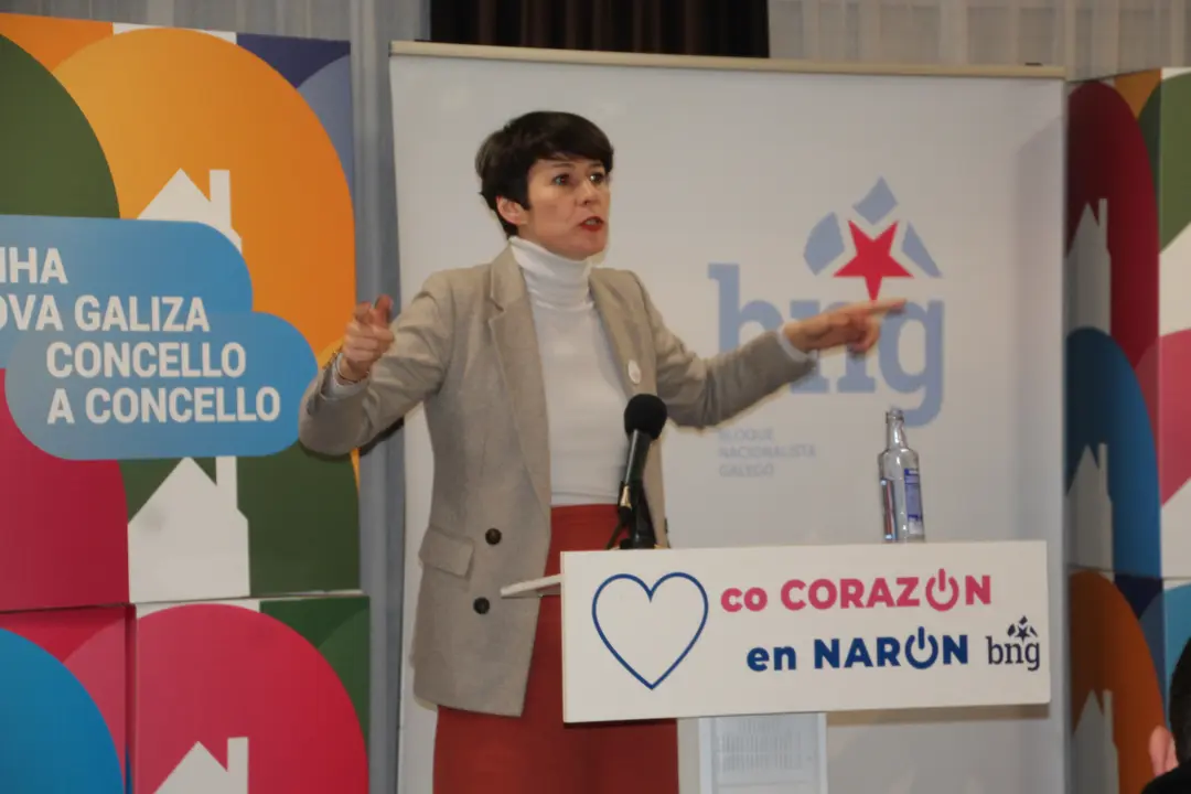 <strong><span style="font-size:14px;">O pasado d&iacute;a 27 de xaneiro tivemos o acto de presentaci&oacute;n da nosa candidata &aacute; alcald&iacute;a, Olaia Ledo, nas vindeiras elecci&oacute;ns municipais do mes de maio. Estivo acompa&ntilde;ada por Geno Carballeira, concelleiro, e pola portavoz nacional, Ana Pont&oacute;n, adem&aacute;is dxs compa&ntilde;eirxs que forman o primeiro tramo da nosa candidatura, Bea Mosquera, Manu Teijeiro, Carlos Gonz&aacute;lez, Dolores Prieto e Nicol&aacute;s Manso.</span></strong>