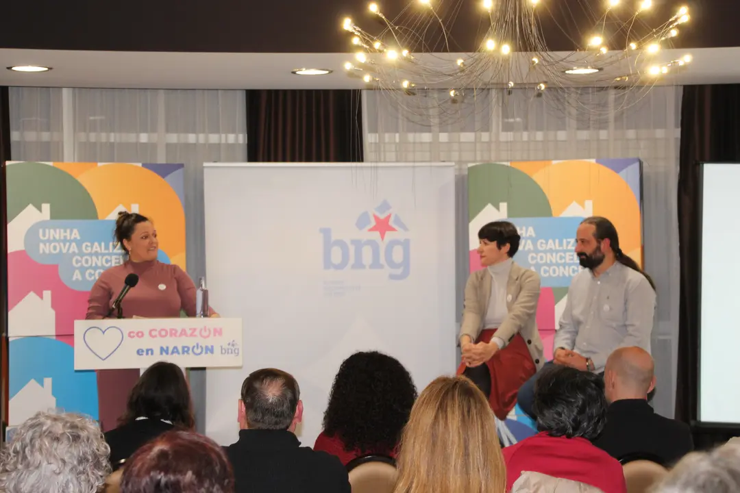 <strong><span style="font-size:14px;">O pasado d&iacute;a 27 de xaneiro tivemos o acto de presentaci&oacute;n da nosa candidata &aacute; alcald&iacute;a, Olaia Ledo, nas vindeiras elecci&oacute;ns municipais do mes de maio. Estivo acompa&ntilde;ada por Geno Carballeira, concelleiro, e pola portavoz nacional, Ana Pont&oacute;n, adem&aacute;is dxs compa&ntilde;eirxs que forman o primeiro tramo da nosa candidatura, Bea Mosquera, Manu Teijeiro, Carlos Gonz&aacute;lez, Dolores Prieto e Nicol&aacute;s Manso.</span></strong>