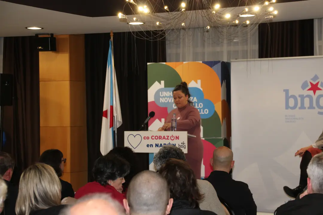 <strong><span style="font-size:14px;">O pasado d&iacute;a 27 de xaneiro tivemos o acto de presentaci&oacute;n da nosa candidata &aacute; alcald&iacute;a, Olaia Ledo, nas vindeiras elecci&oacute;ns municipais do mes de maio. Estivo acompa&ntilde;ada por Geno Carballeira, concelleiro, e pola portavoz nacional, Ana Pont&oacute;n, adem&aacute;is dxs compa&ntilde;eirxs que forman o primeiro tramo da nosa candidatura, Bea Mosquera, Manu Teijeiro, Carlos Gonz&aacute;lez, Dolores Prieto e Nicol&aacute;s Manso.</span></strong>