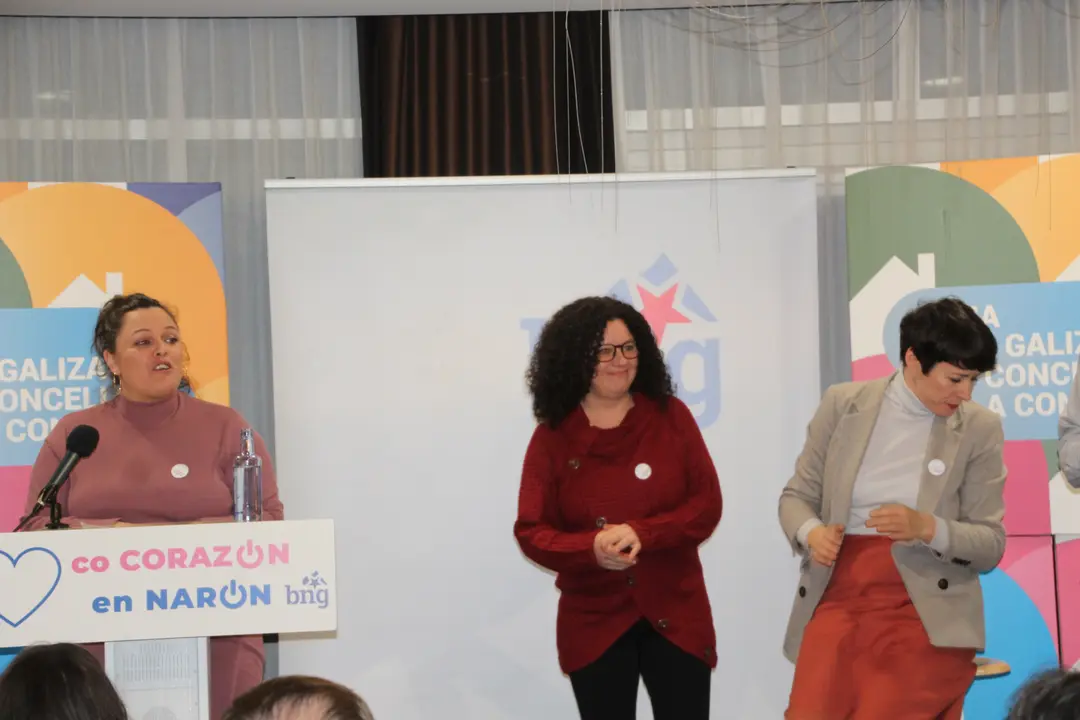 <strong><span style="font-size:14px;">O pasado d&iacute;a 27 de xaneiro tivemos o acto de presentaci&oacute;n da nosa candidata &aacute; alcald&iacute;a, Olaia Ledo, nas vindeiras elecci&oacute;ns municipais do mes de maio. Estivo acompa&ntilde;ada por Geno Carballeira, concelleiro, e pola portavoz nacional, Ana Pont&oacute;n, adem&aacute;is dxs compa&ntilde;eirxs que forman o primeiro tramo da nosa candidatura, Bea Mosquera, Manu Teijeiro, Carlos Gonz&aacute;lez, Dolores Prieto e Nicol&aacute;s Manso.</span></strong>