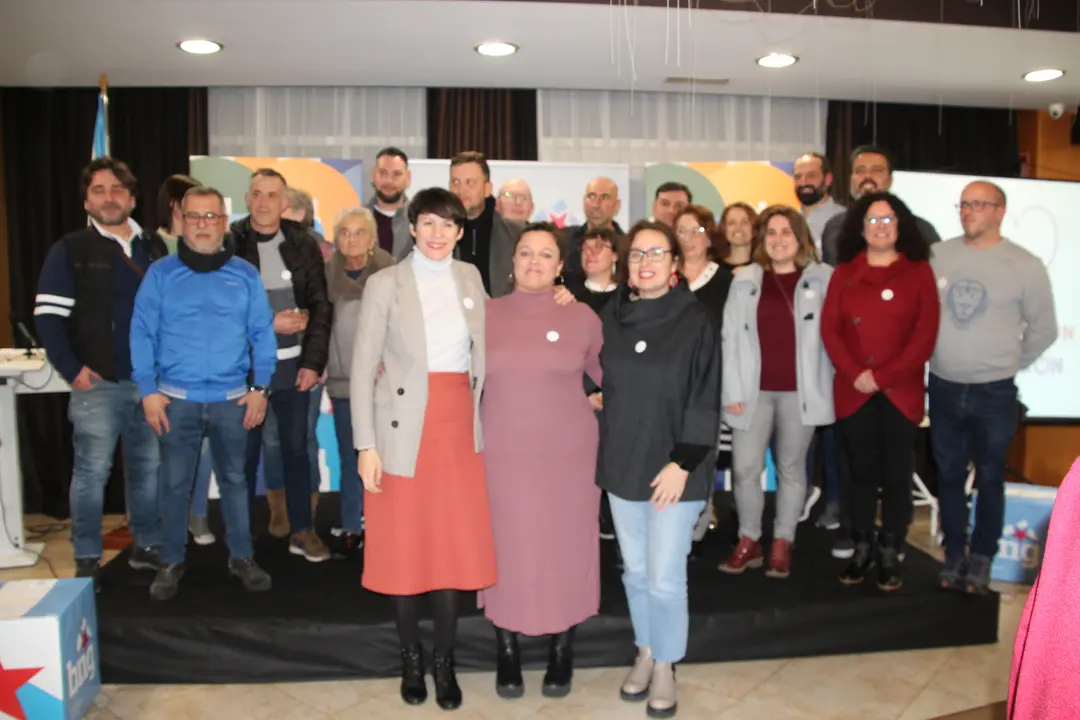 <strong><span style="font-size:14px;">O pasado d&iacute;a 27 de xaneiro tivemos o acto de presentaci&oacute;n da nosa candidata &aacute; alcald&iacute;a, Olaia Ledo, nas vindeiras elecci&oacute;ns municipais do mes de maio. Estivo acompa&ntilde;ada por Geno Carballeira, concelleiro, e pola portavoz nacional, Ana Pont&oacute;n, adem&aacute;is dxs compa&ntilde;eirxs que forman o primeiro tramo da nosa candidatura, Bea Mosquera, Manu Teijeiro, Carlos Gonz&aacute;lez, Dolores Prieto e Nicol&aacute;s Manso.</span></strong>