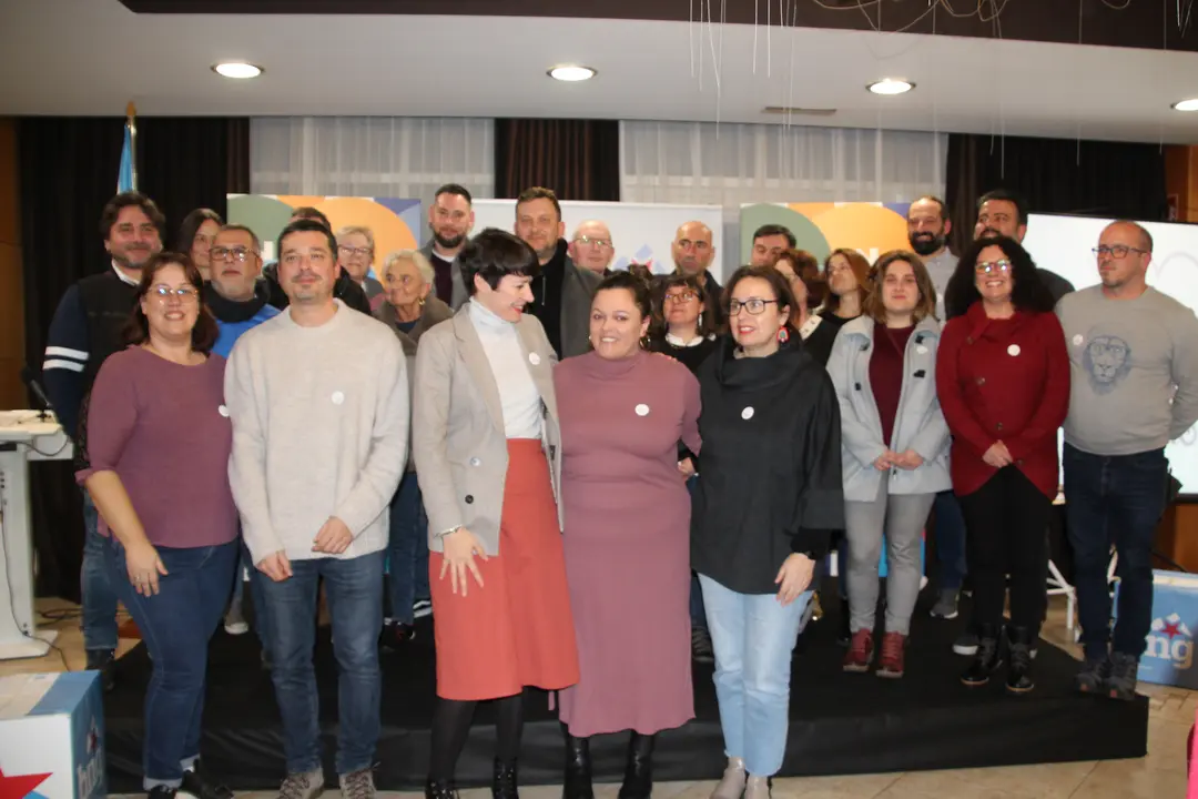 <strong><span style="font-size:14px;">O pasado d&iacute;a 27 de xaneiro tivemos o acto de presentaci&oacute;n da nosa candidata &aacute; alcald&iacute;a, Olaia Ledo, nas vindeiras elecci&oacute;ns municipais do mes de maio. Estivo acompa&ntilde;ada por Geno Carballeira, concelleiro, e pola portavoz nacional, Ana Pont&oacute;n, adem&aacute;is dxs compa&ntilde;eirxs que forman o primeiro tramo da nosa candidatura, Bea Mosquera, Manu Teijeiro, Carlos Gonz&aacute;lez, Dolores Prieto e Nicol&aacute;s Manso.</span></strong>