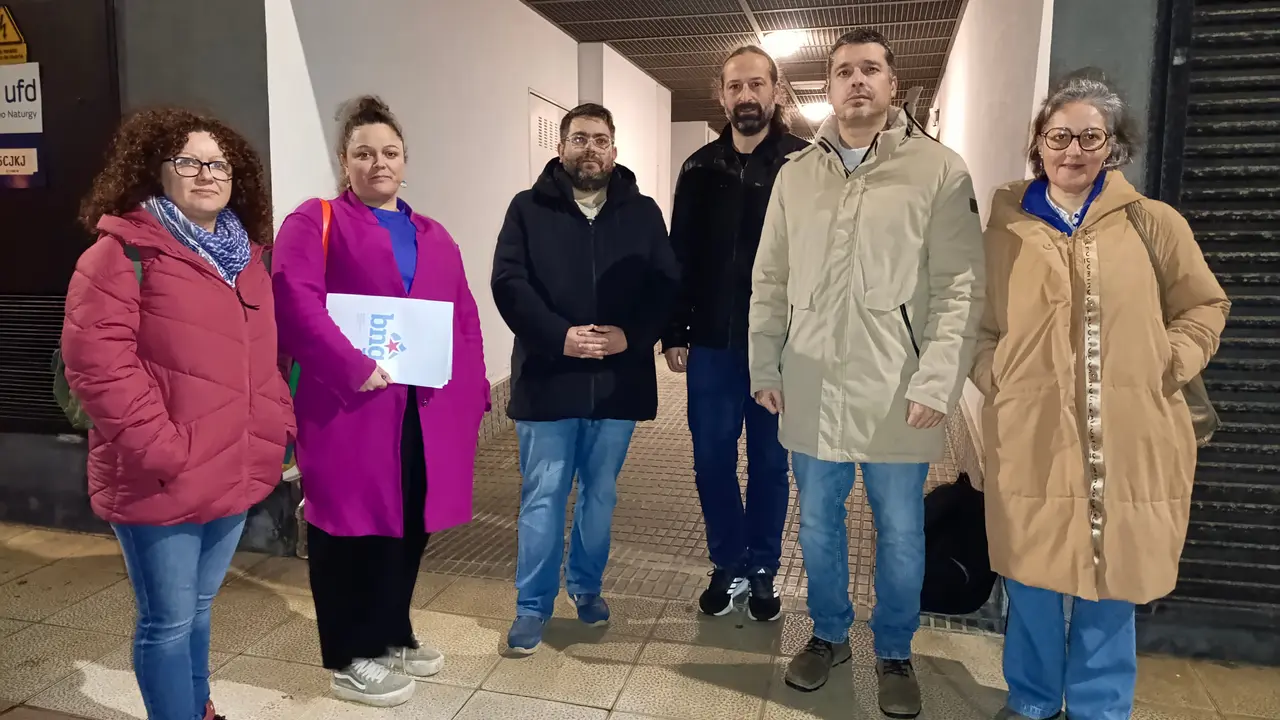 O BNG visitando o edficio da r&uacute;a Telleiras n&ordm;3